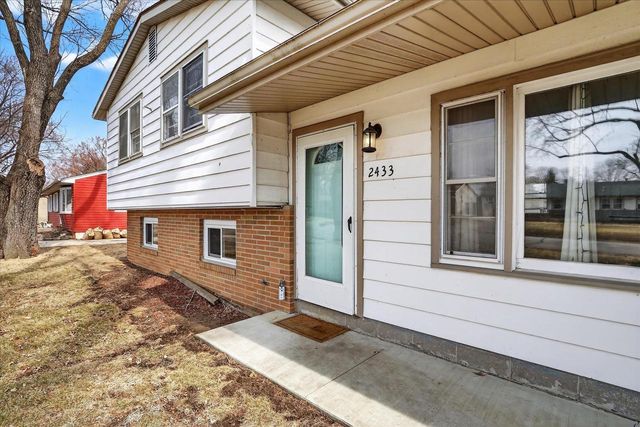 2433 Butlin Drive, Beloit, WI 53511