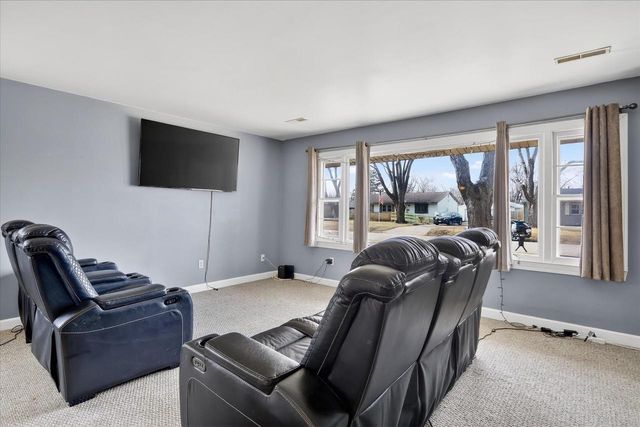 2433 Butlin Drive, Beloit, WI 53511