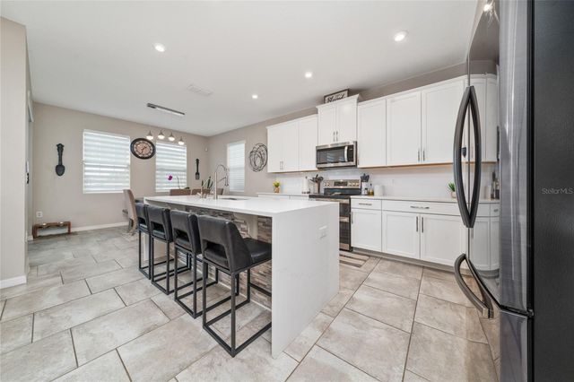 2424 VARENNA LOOP, Kissimmee, FL 34741