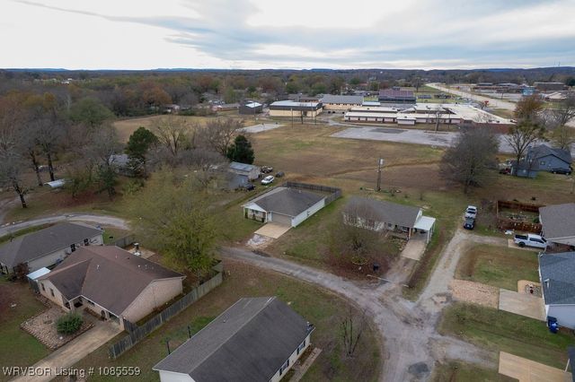 908 Cherry Loop, Muldrow, OK 74948