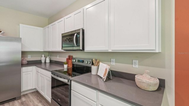 17318 SPANISH OAK LOOP, Land O Lakes, FL 34638