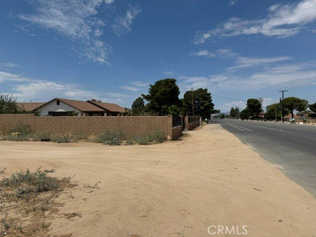 1610 W Ave L, Lancaster, CA 93543