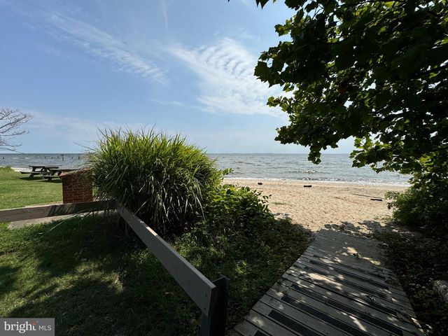 3902 BAYVIEW DR, Chesapeake Beach, MD 20732