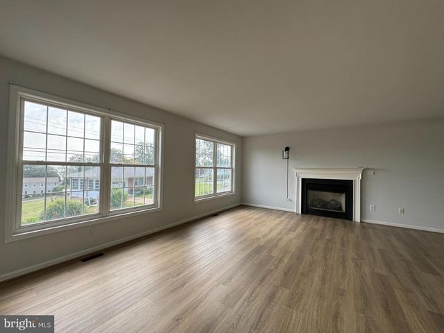 3902 BAYVIEW DR, Chesapeake Beach, MD 20732