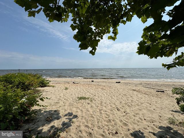 3902 BAYVIEW DR, Chesapeake Beach, MD 20732