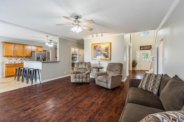 5573 W STATELY OAKS CV, Arlington, TN 38002