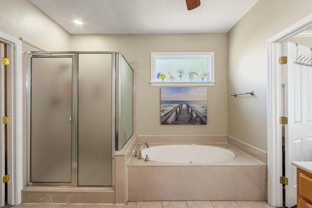 5573 W STATELY OAKS CV, Arlington, TN 38002