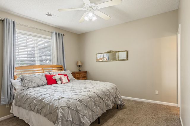 5573 W STATELY OAKS CV, Arlington, TN 38002