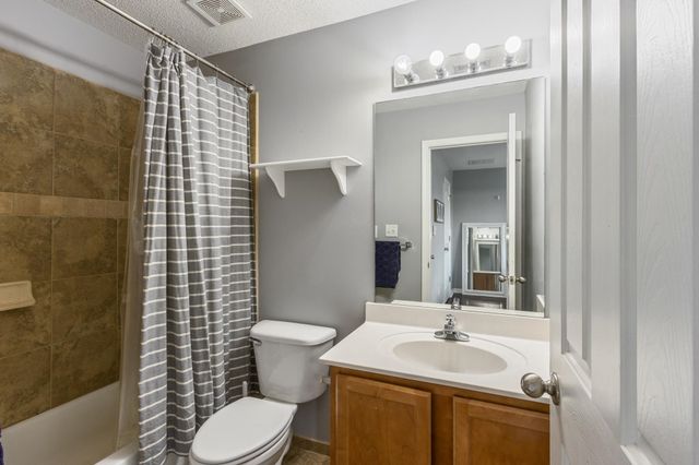 5573 W STATELY OAKS CV, Arlington, TN 38002