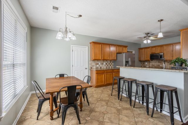 5573 W STATELY OAKS CV, Arlington, TN 38002