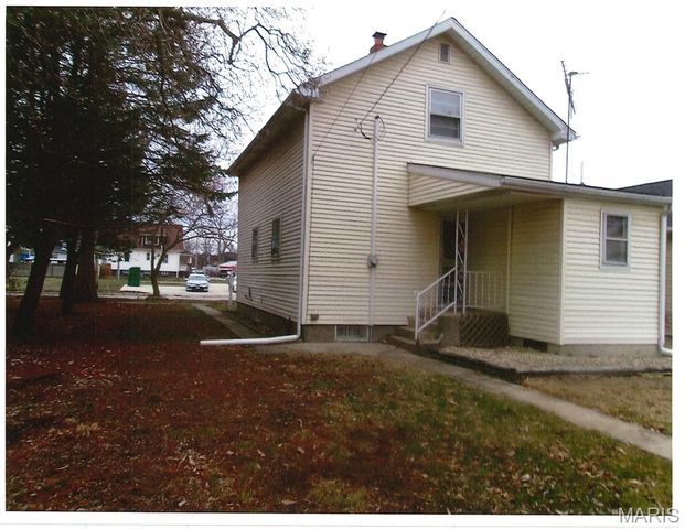 613 Washington Street, Highland, IL 62249