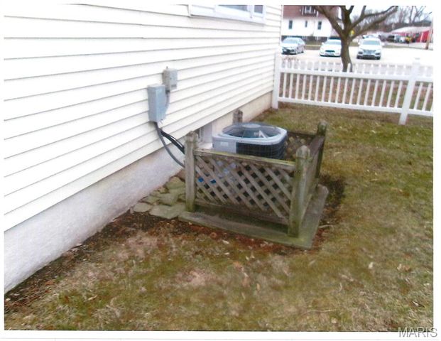 613 Washington Street, Highland, IL 62249