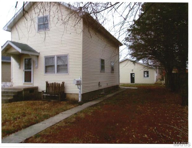 613 Washington Street, Highland, IL 62249