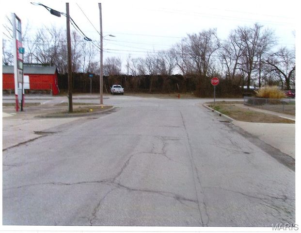 613 Washington Street, Highland, IL 62249