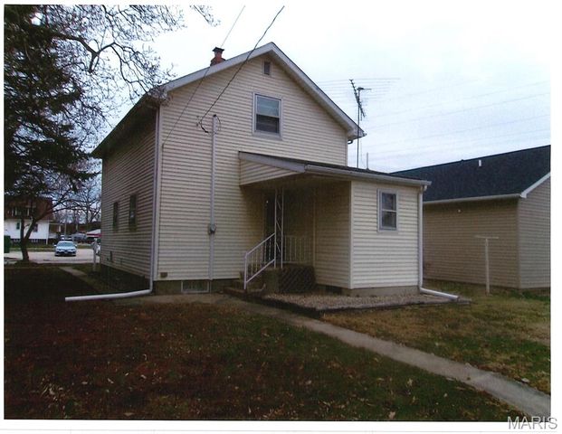 613 Washington Street, Highland, IL 62249