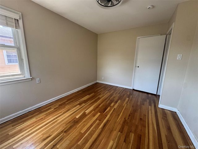 375 Cochran Place 2, Valley Stream, NY 11581