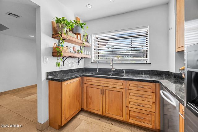 4327 N 28TH Street 102, Phoenix, AZ 85016