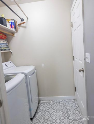 14409 Raleigh Ct, Caldwell, ID 83607