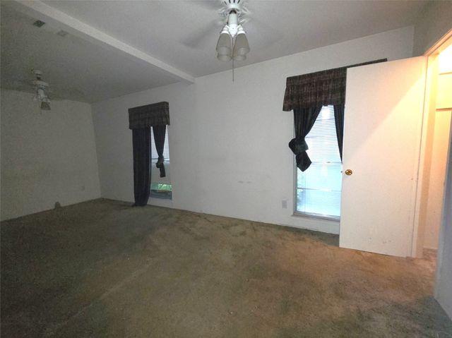 1908 Brookview Drive, Arlington, TX 76010