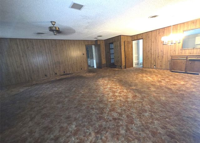 1908 Brookview Drive, Arlington, TX 76010