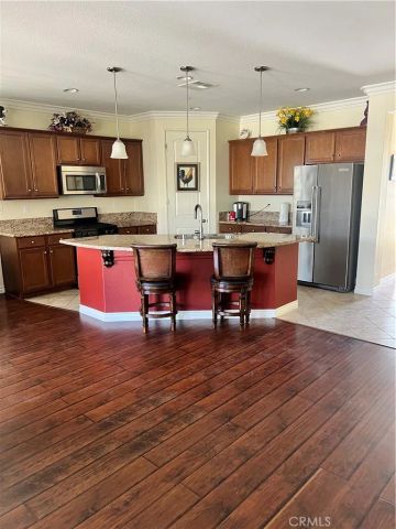 19333 Wildwood Court, Apple Valley, CA 92308