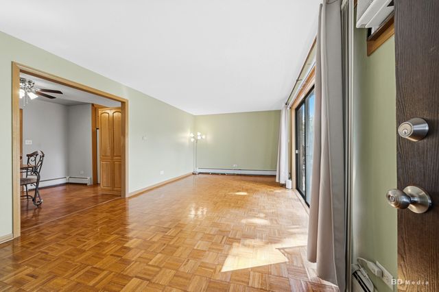 9814 Sayre Avenue 204, Chicago Ridge, IL 60415