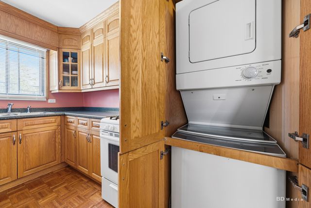 9814 Sayre Avenue 204, Chicago Ridge, IL 60415