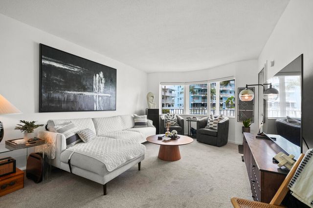 1444 SE 15th Court 103, Deerfield Beach, FL 33441