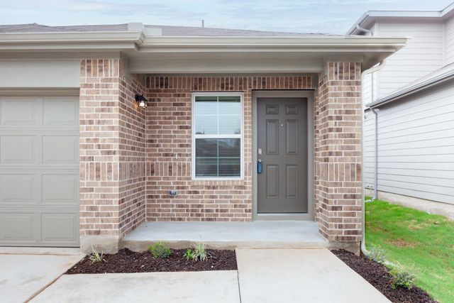 128 Granary DR, Uhland, TX 78640