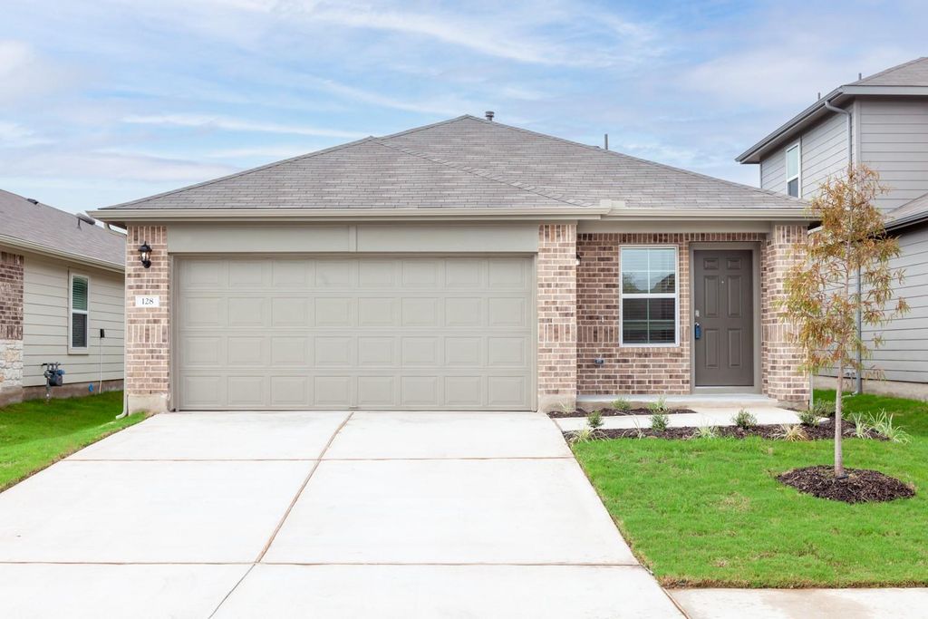 128 Granary DR, Uhland, TX 78640