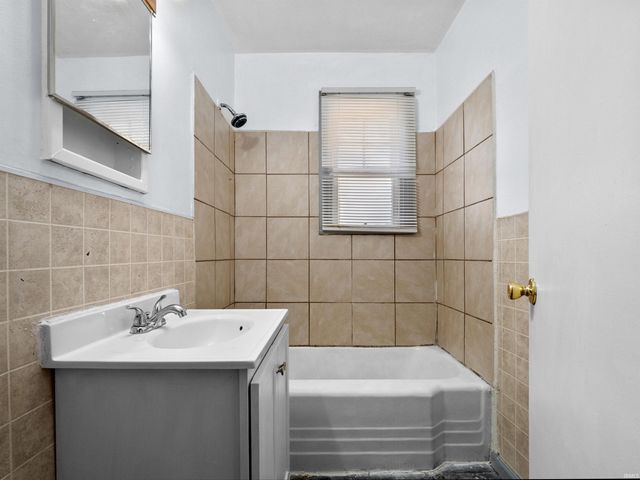 4408 Avondale Drive, Fort Wayne, IN 46806