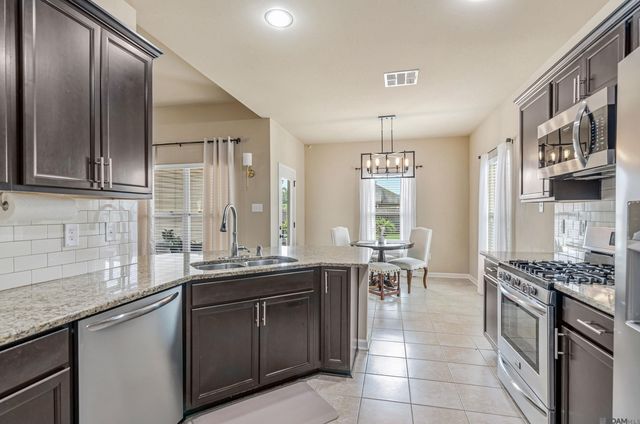42541 Pebblestone Ave, Prairieville, LA 70769