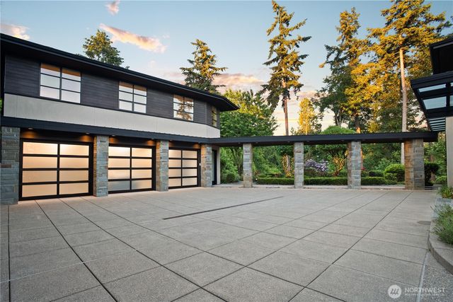 9632 Lake Washington Boulevard NE, Bellevue, WA 98004