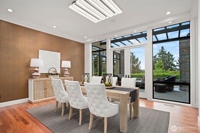 9632 Lake Washington Boulevard NE, Bellevue, WA 98004