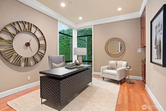 9632 Lake Washington Boulevard NE, Bellevue, WA 98004