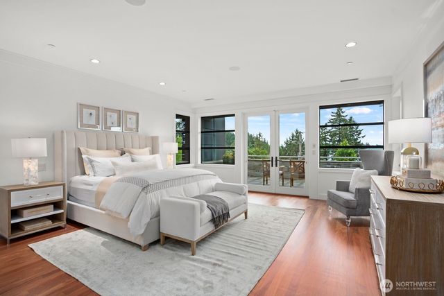 9632 Lake Washington Boulevard NE, Bellevue, WA 98004