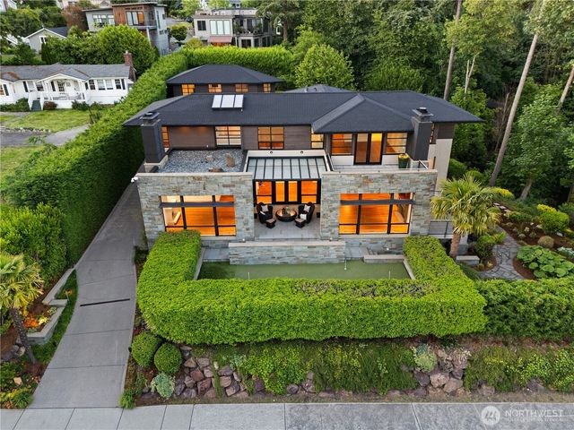 9632 Lake Washington Boulevard NE, Bellevue, WA 98004
