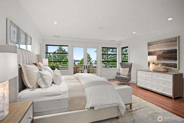 9632 Lake Washington Boulevard NE, Bellevue, WA 98004