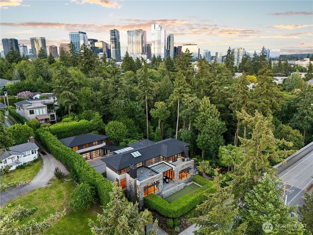 9632 Lake Washington Boulevard NE, Bellevue, WA 98004