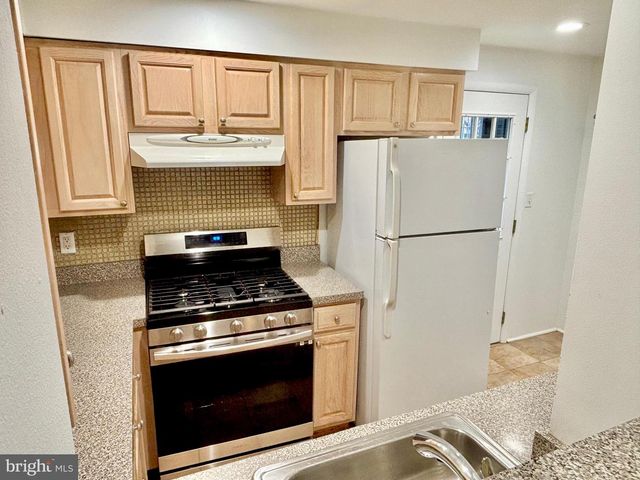 766 S MARTIN ST, Philadelphia, PA 19146