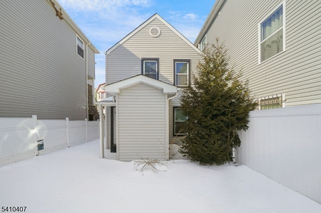 418 S 10Th St, Newark City, NJ 07103