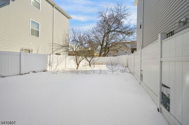 418 S 10Th St, Newark City, NJ 07103