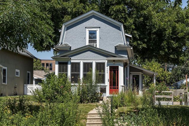 1555 Almond Avenue, Saint Paul, MN 55108