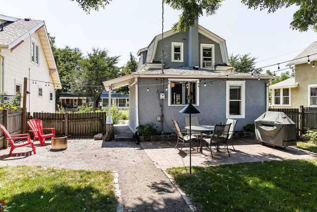 1555 Almond Avenue, Saint Paul, MN 55108