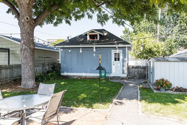 1555 Almond Avenue, Saint Paul, MN 55108