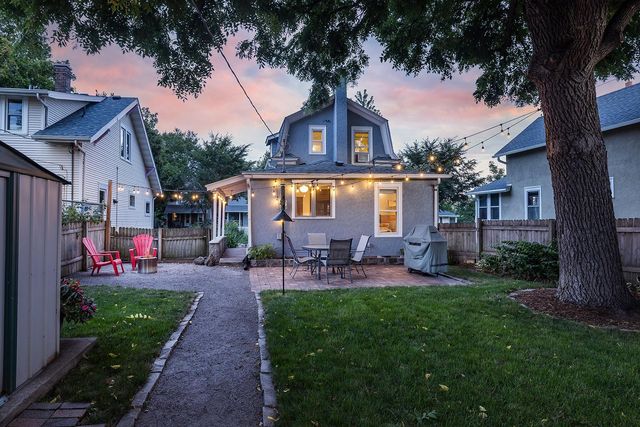 1555 Almond Avenue, Saint Paul, MN 55108
