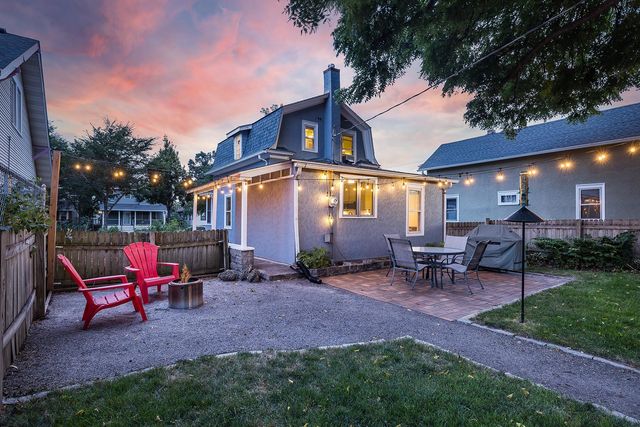 1555 Almond Avenue, Saint Paul, MN 55108