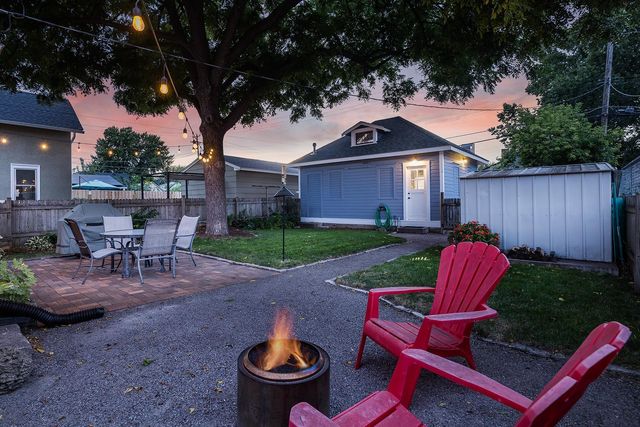 1555 Almond Avenue, Saint Paul, MN 55108