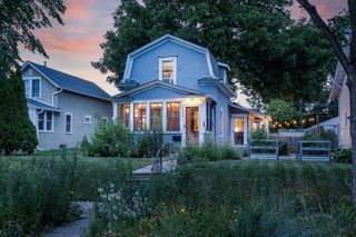 1555 Almond Avenue, Saint Paul, MN 55108