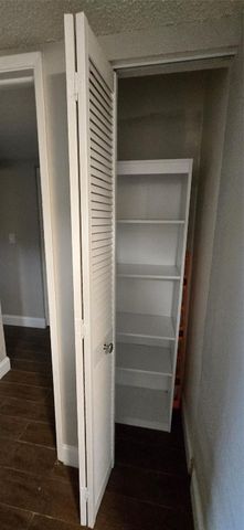 8951 N New River Canal Road 1B, Plantation, FL 33324